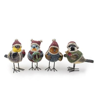 China Hand Painted Resin Christmas Figurine Decoration New Design Christmast Ornament Resin Cheap Cute Bird Ornament for sale