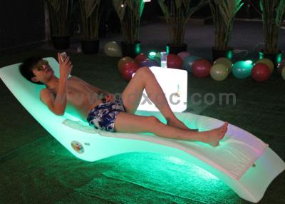 Chine Meubles verts de marque de Starlish, chaise longue de plastique de LED avec différentes couleurs à vendre