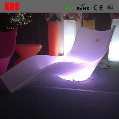 China Mobília de pouco peso da piscina, sala de estar exterior do Chaise do diodo emissor de luz para o lazer à venda