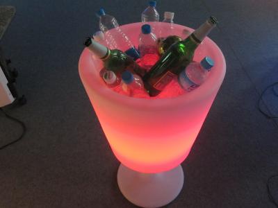 Cina Fiore di RGB LED di modo il grande pianta la luce solare del vaso di fiore dei vasi LED in vendita