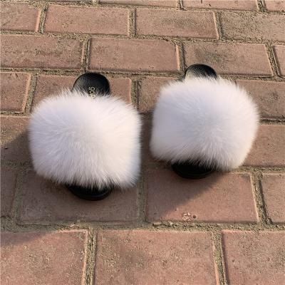 China Fashion Trend Women's XL Large Full Fur Slides Raccoon Fox Fur Slippers Fluffy Sandals Smudge Fur Slippers for sale