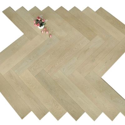 China Matt White Color New Traditional Design Oak Engineered Herringbone Flooring For Apartment for sale