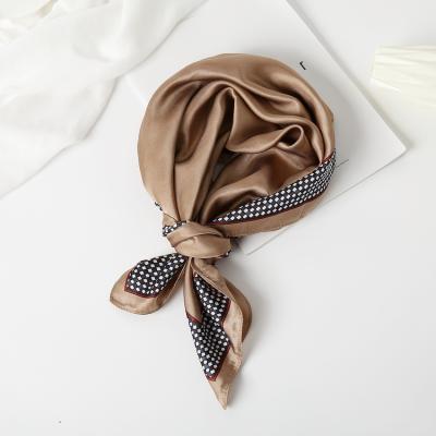 China 2021 Selling 70*70cm Fashion Scarves Warm Elegant Luxury Soft Neck Warmer Scarves Custom Printed Twill Printed Scarf For Women for sale