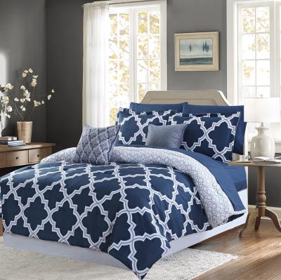 China Blue Printed Microfiber Down Alternative Microfiber Fill Comforter King Size Warm Washable for sale