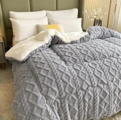 China Soft Grey Fleece Comforter Sherpa Comforter For Winter Nights for sale