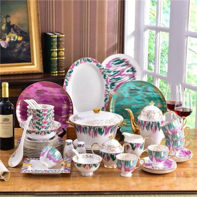 China Viable Hot Selling Western Ceramic Tableware Sets Bone China Coffee Cup Dishes and Dishes Porcelain Dinner Set for 6 People for sale