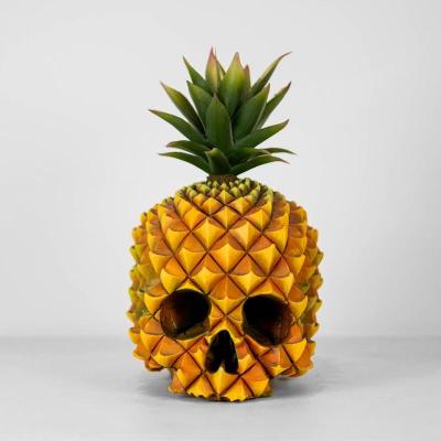 China Europe High Quality Resin Pineapple Decorations Halloween Party Garden Decorations for sale