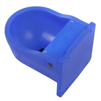 China Livestock Water Bowl 2.5 Gallon Capacity Blue and Custom PP Plastic for Cattle Horses Sheep for sale