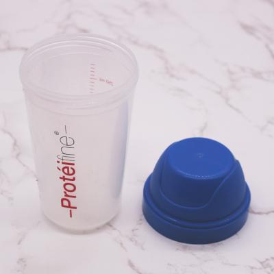 China 2021 Kid's Plastic Water Shaker Bottle For Print Logo Child Water Reusable Round Cute Cold Hot Viable Drink Jar for sale