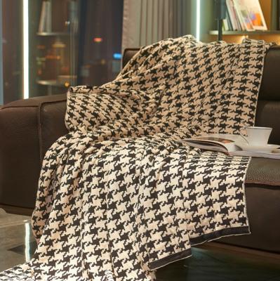 China Single Folded Black and White Houndstooth Air Conditioning Cotton Blanket for sale