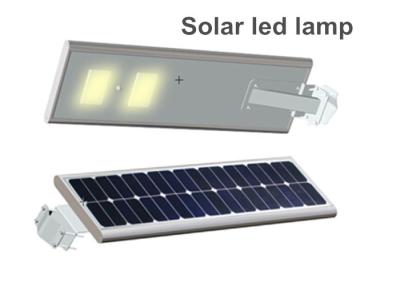 China Todos en un microprocesador accionado solar Ra80 30W de Epistar de la luz del día de las luces de calle en venta