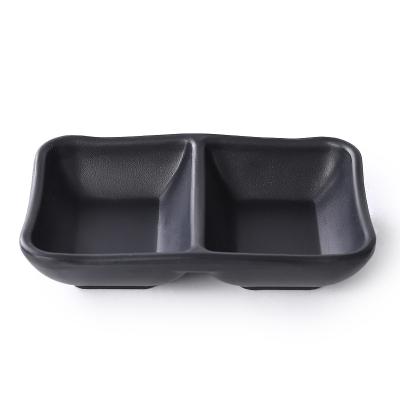 China Sustainable Can be customized shape, cheap black melamine matte two-compartment ingredients, soy sauce dish can be reused for sale