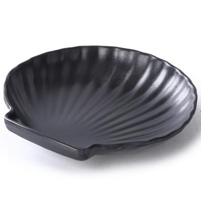 China Sustainable Reusable, Safe, and Environmentally Friendly Black Shell Shape Melamine Dinnerware Snack Plate Serving Dishes for sale