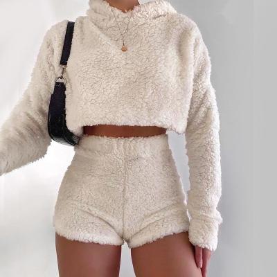 China Women's Anti-Pilling Sets Two Piece Plush Long Sleeve Hoodies Crop Top Plus Size Biker Shorts Gym Sports Equipment for sale