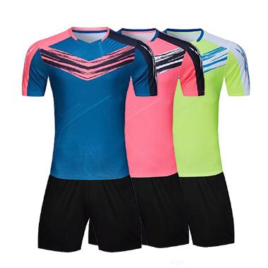 China Quick Dry Breathable Comfortable Men's Short Sleeve Shirt Set Soccer Uniform Soccer Team DIY Customized Name Number Adult Breathable Shirts for sale