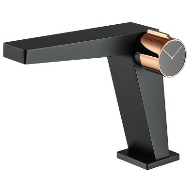 China Metered Faucets Black Luxury Brass Kitchen Faucet Gold Hot And Cold Water Basin Mixer Basin Bathroom Faucet for sale