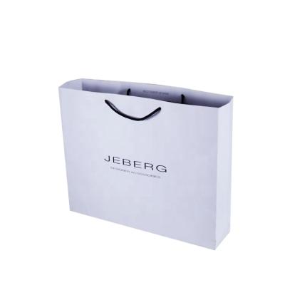 China Recyclable Eco-friendly Luxury White Cardboard Paper Bag Shopping Tote Bag With Gift Wedding Jewelry Box for sale