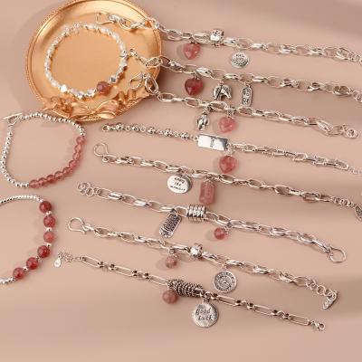 China Crystal Sense Hand String Ins Wind Trend Natural Light Luxury Jewelry Female Niche Strawberry Design Niche Love Retro Niche Bracelet for sale