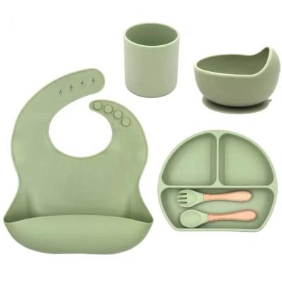 China 100% Eco-friendly Amazon burst design detachable baby learn to drink water silicone cup silicone baby cup for sale