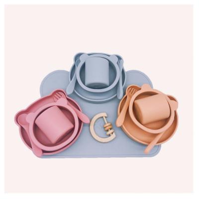 China Baby Feeding Products Free Sample 100% Food Grade Silicone Baby Feeding Sets Kids Suction Bowl Bib Waterproof Dish BPA Free Tableware Sets for sale