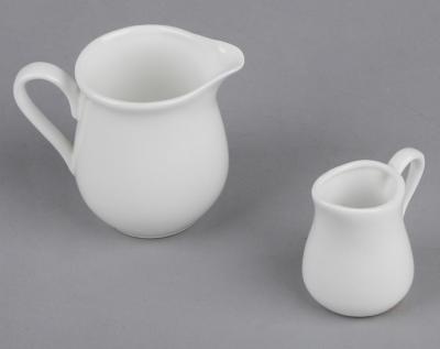 China 40ml 70ml 100ml high quality durable ceramic milk jug with handle milk container for sale