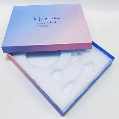 China Recyclable Custom Luxury Packaging Cardboard , Fashionable High End Cosmetic Gift Boxes With Top And Bottom Covers for sale