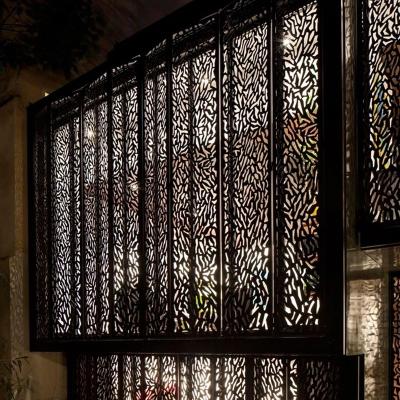 China Traditional Chinese Decoration Wedding Screen Wrought Aluminum Chinese Room Divider for sale