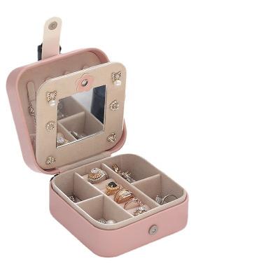 China Custom Logo Jewelery Storage Case Jewelry Boxes Organizer PU Leather Small Travel Necklace Earrings Bracelet Organizer for Black Pink White for sale