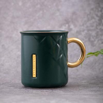 China Contemporary Wholesale Supplier Ceramic Mug Coffee Cup Red Bronze Brand Ceramic Cup Retro Dark Green Diagonal Checker Cup for sale