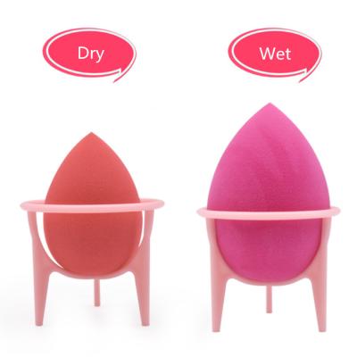 China Best Selling Rose Gold Beauty Makeup Blender Airtight Stand for Drying Makeup Sponge for sale