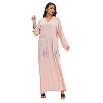 China Solid Women's Summer V-Neckline Muslim Casual Long Dress Middle East Long Dress Comfortable Dress for sale