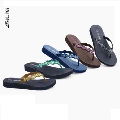 China Fashion Summer Diamond Decorations Lightweight Straps Non Slip Flip Flops Outdoor Women Summer Slipper Women Flip Flops Sandal for sale