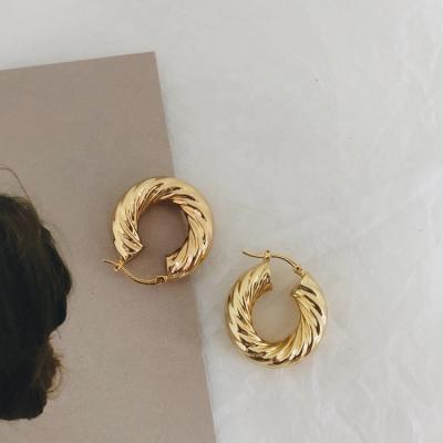 China CLASSIC Personalized Chunky Twist Croissant Hoop Earrings 18k Gold Plated Brass Jewelry For Women/Girls for sale