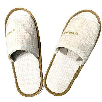 China Hotel Travel CFL Brand Logo Slippers Velvet Dependency Hotel Home Slipper for sale