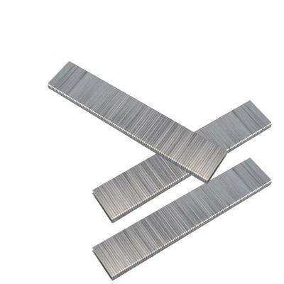 China 9040 Flat Gun Antirust Pneumatic Nail Special Galvanized Iron Clip For Furniture And Sofa for sale