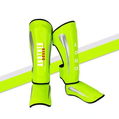 China Kickboxing Muttahida Majlis-e-Amal Training Shin Guards Wholesale Kickboxing Pads Custom Boxing Shin Guards Small Printing Shin for sale