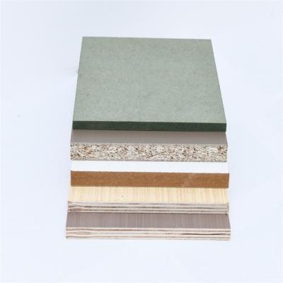 China Multi-Designs 3Mm Melamin 9Ft 1 Inch 6M Mdf Board Price In Kerala Moisture Proof 12Mm Thick MDF Board for sale