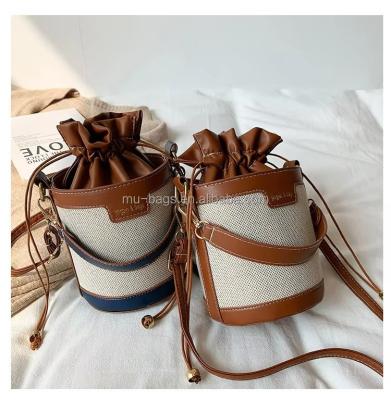 China Elegant Luxury Designer Bucket Bag For Ladies And Girls With Drawstring Leather And 2 Colors for sale