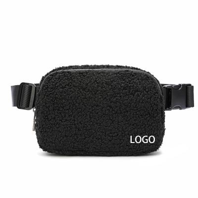 China Luxury Plush Crossbody Fanny Pack Purses Fashionable Hand Bag Letter Pattern Type for sale