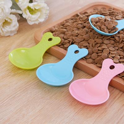 China Sustainable Wholesale High Quality Plastic Pet Food Shovel Pet Food Scoop for sale