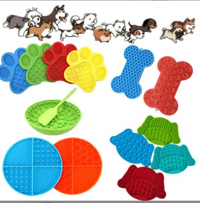 China Food Grade Automatic Dog Lick Mat With Suction Cups Cat Pet Slow Silicon FeedingPad Cat Food Mat for sale