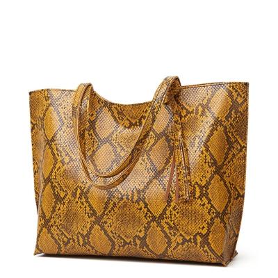 China Lady Fashion Ladies Snake Pattern Print Tassel Leather Tote Shopper Bag Fashion Large for sale