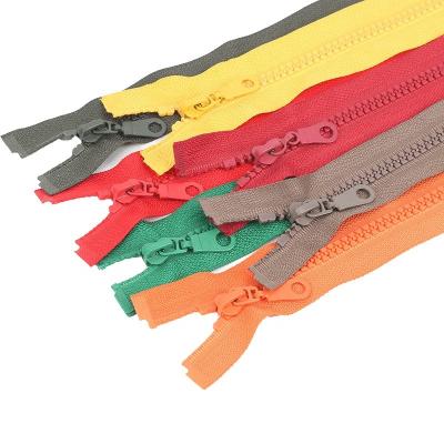 China Sustainable Custom #5 Molded Plastic Zipper Clothing Pants Separator Zipper for sale