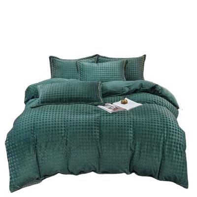 China Nondisposable Houndstooth Cut Out Crystal Velvet Comforter Cover And Pillow Cases Set Comfortable Army Green Gray Luxurious Plush Velvet Duvet Cover Set for sale