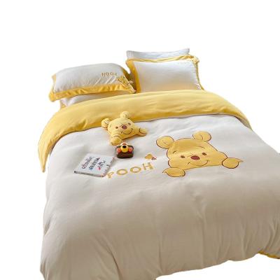 China Nondisposable in stock velvet bedding set soft solid flannel milk fleece and cute bear cartoon applique embroidery sheet set for sale