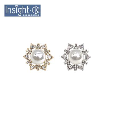 China Viable Zinc Alloy Wholesale Garment Accessories Flower Pearl Button Rhinestone Custom Button For Clothing for sale