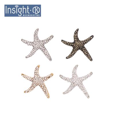 China Custom Made Star Rhinestone Crystal Brooches For Suit Brooch New Fashion Garment Zinc Alloy Accessories for sale