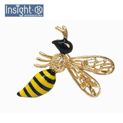 China Hot Sale Vintage Embellishment Jewelry Fashion Insect Enamel Brooch Fake Stone Bee And Pearl Brooch For Costume for sale