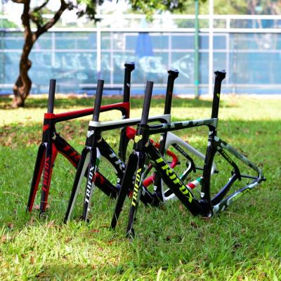 China Road Bikes 700C Carbon TT Bike BB86 Carbon Fiber Road Racing Bike Frame Carbon Frame Fork OEM for sale