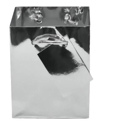 China Recyclable Carry With His Hand Art Silver Aluminum Foil Paper Bag Luxury Shopping Custom Logo for sale